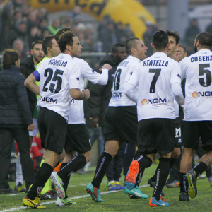 I Leoni dopo il gol all'Avellino (Foto Ivan Benedetto)