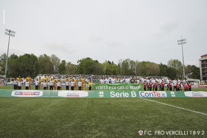 Pro Vercelli-Avellino, striscione per Giulio Regeni (Foto Ivan Benedetto)