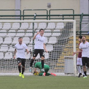 Roberto Iezzi esulta dopo il gol (Foto Ivan Benedetto)