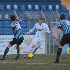 Simone Auriletto contro il Lecco (Foto Ivan Benedetto)